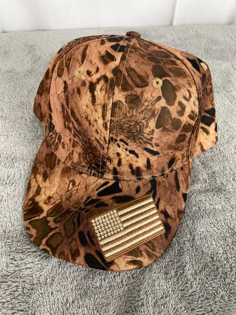 Camo American Flag Men’s Hat Pugs Brown Locking Back Hat Cap Camoflauge Hunting